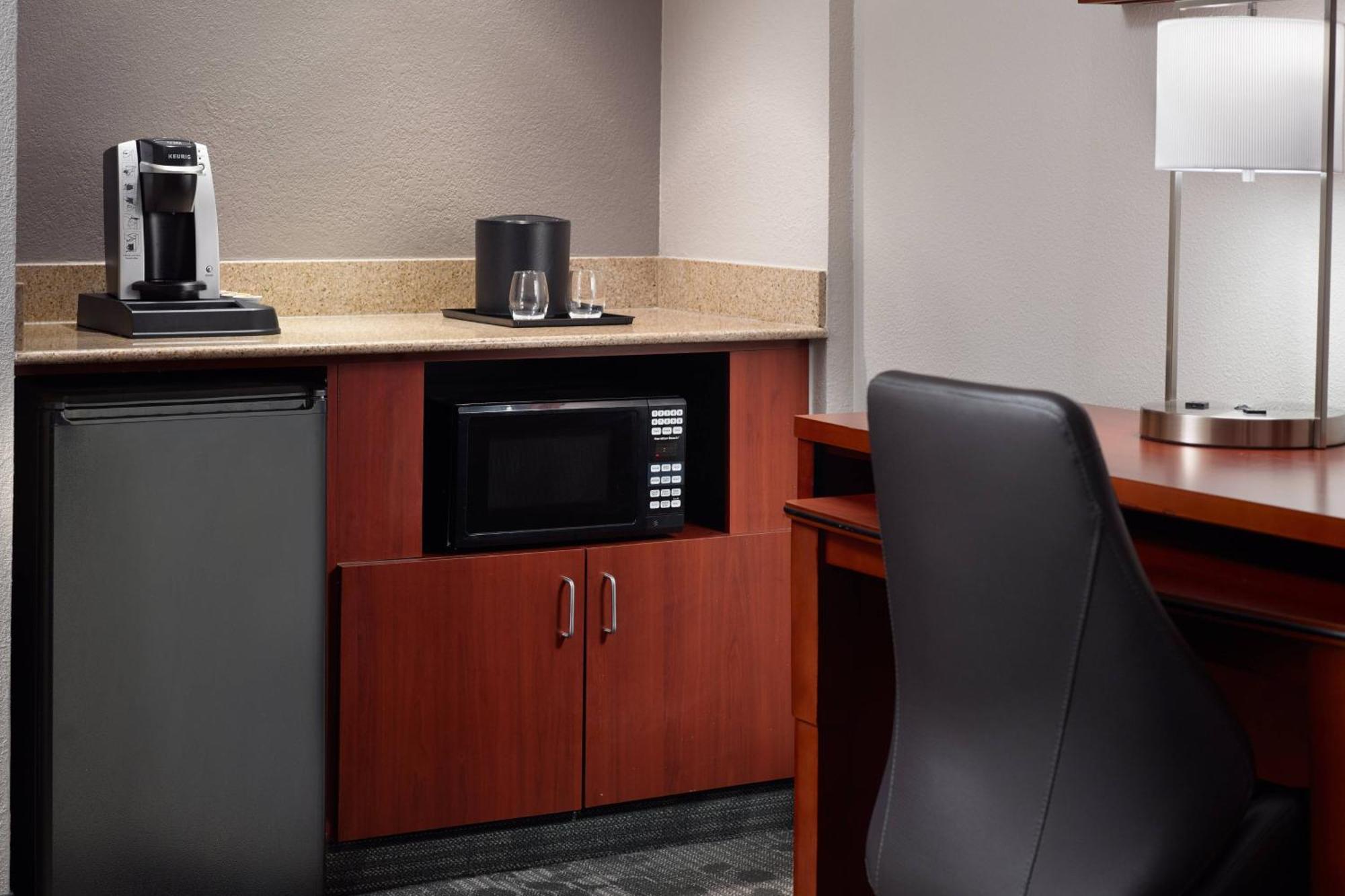 Courtyard By Marriott Atlanta Airport South/Sullivan Road College Park Dış mekan fotoğraf